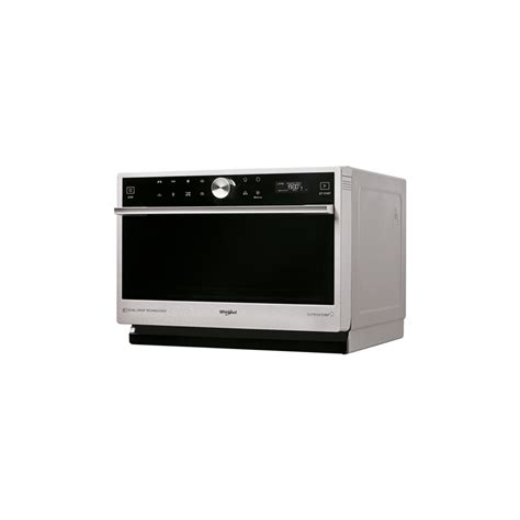 Platos variados cocinados en un horno microondas combinado