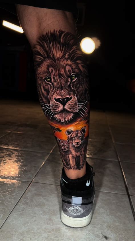 Diseños de tatuajes de leones para costillas