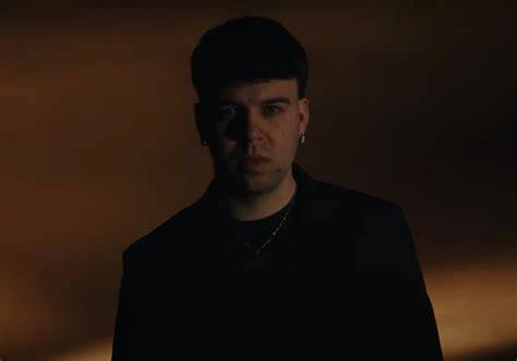 Quevedo en el videoclip de La Última