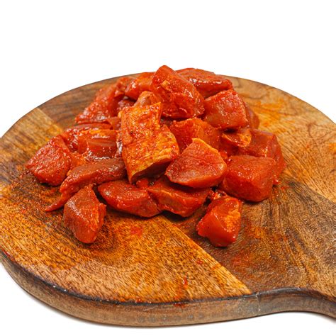 Pincho extrayendo la carne de un bígaro