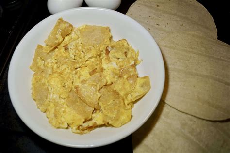 Ingredientes para tortilla de huevo con Maizena