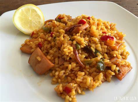 Plato de arroz con calamares