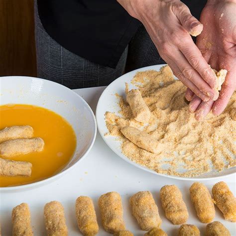 Masa de croquetas fría y lista para formar