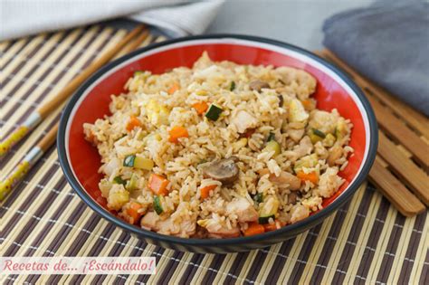Arroz de coliflor estilo yakimeshi