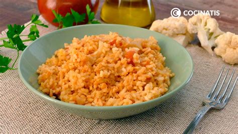 Proceso de cocción del arroz con coliflor y lomo