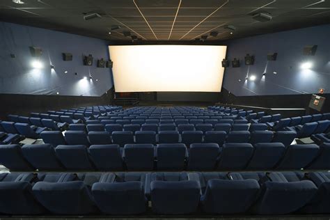 Fachada de Odeon Multicines Tres Cantos