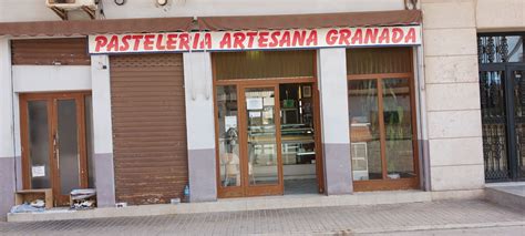 Fachada de la Pastelería San José en Granada