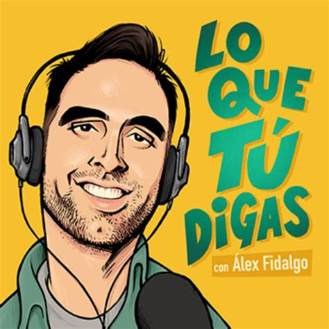 Microfono de podcast con el logo de