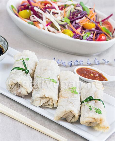 Obleas de rollitos de primavera cortadas en tiras finas