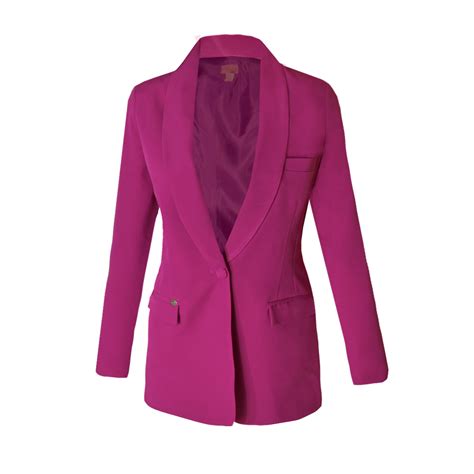 Diferentes estilos de blazers de crepé para mujer