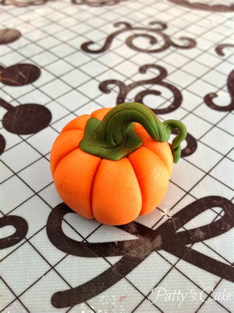 Pasos para modelar calabazas de fondant