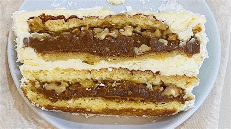 Postre Balcarce con dulce de leche y melocotón