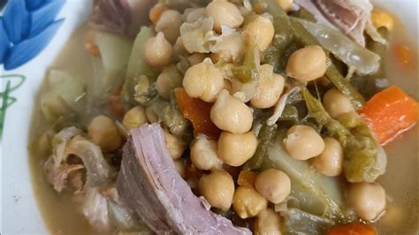 Puchero andaluz con verduras y carne