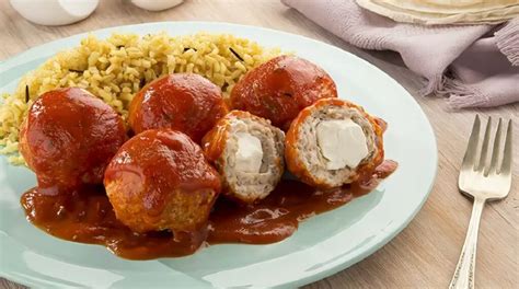 Albóndigas de pollo rellenas de queso