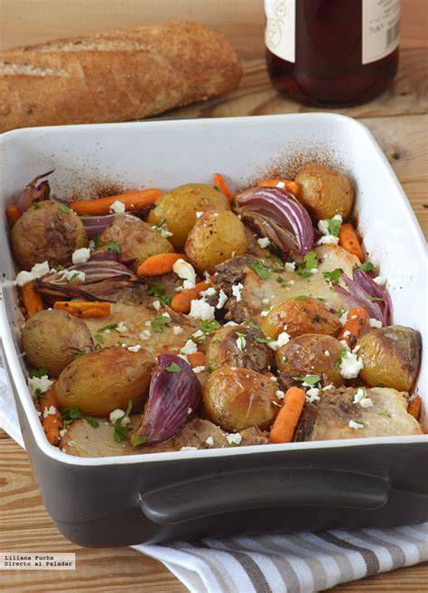 Asado de patatas, zanahorias y feta al horno