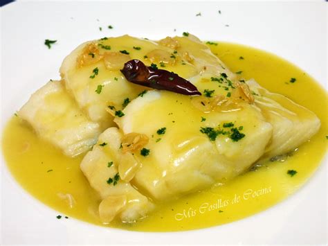 Bacalao al pil pil emplatado con salsa