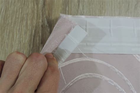 Infografía: Pasos para coser cinta de ollaos a una cortina