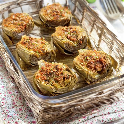 Plato final de alcachofas rellenas gratinadas