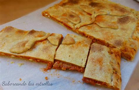Ingredientes para la masa y el relleno de coca de tomate