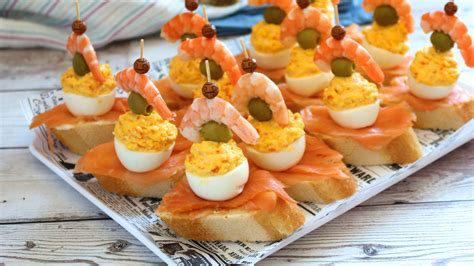 Canapés de langostinos con piña