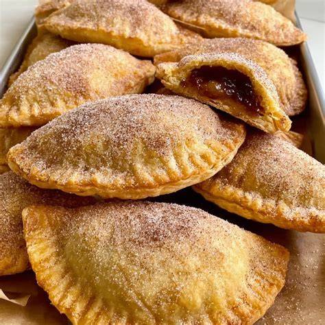 Variedad de empanadas caseras de la Panadería Santo Tomás