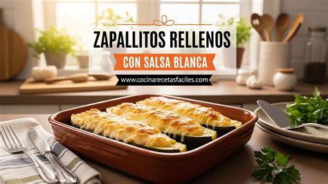 Verduras en bandeja de horno cubiertas con salsa blanca y queso