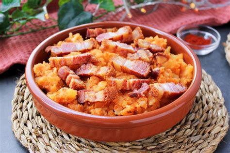 Patatas revolconas con pimentón