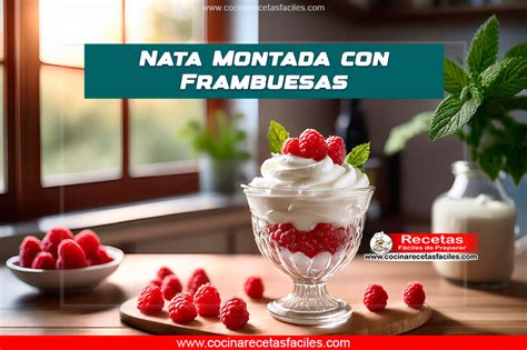 Nata montada de coco en un bol con frambuesas