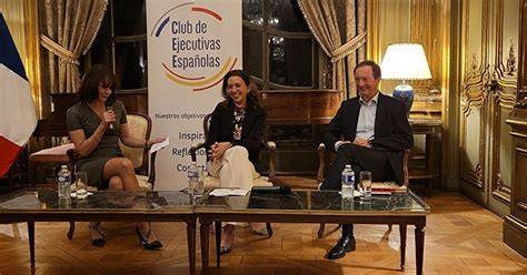 Debate sobre el papel de la mujer en la literatura