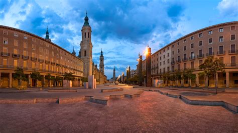 Vista aérea de la Plaza del Pilar en Zaragoza