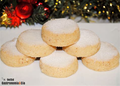 Polvorones y mantecados navideños