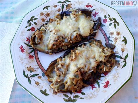 Berenjenas rellenas listas para servir