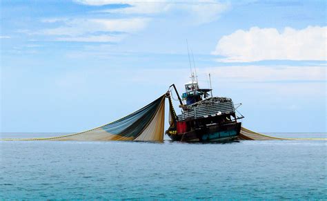 Buque de pesca de arrastre