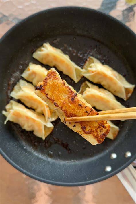 Empanadillas chinas horneadas y doradas