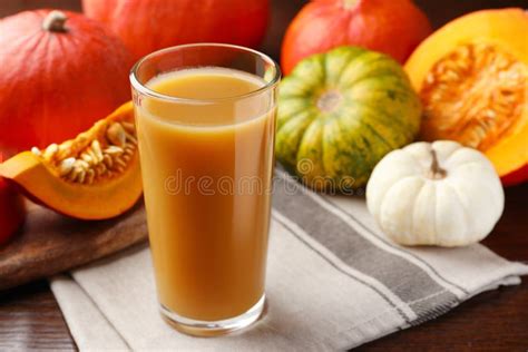 Ingredientes frescos para el zumo de calabaza