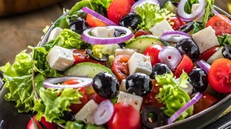 Ensalada mediterránea fresca