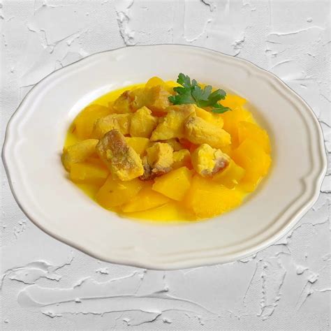 Envase de cazón guisado con patatas en salsa amarilla