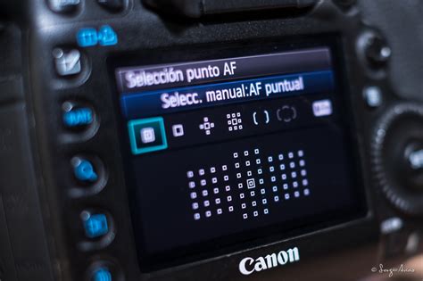 Esquema de la interfaz de la cámara de VSCO con puntos de enfoque y exposición