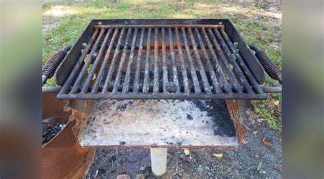 Barbacoa con óxido