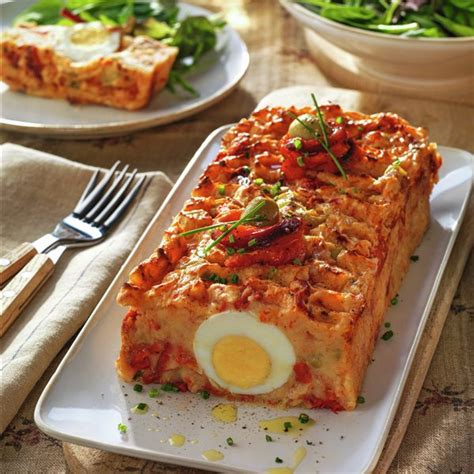 Pastel de patata con relleno de atún