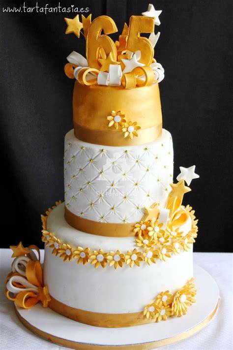 Variedad de tartas fondant de varios pisos