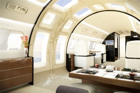 Interior de un jet privado de lujo