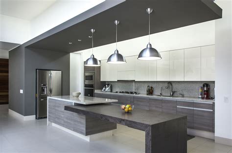 Interior de una cocina de diseño en una villa de lujo