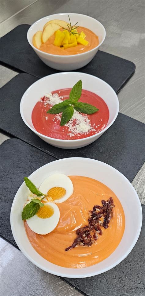 Salmorejo de mango y yuzu con presentación gourmet