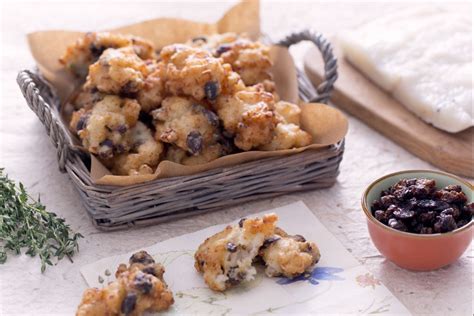 Ingredientes principales para bacalao con pasas de Corinto