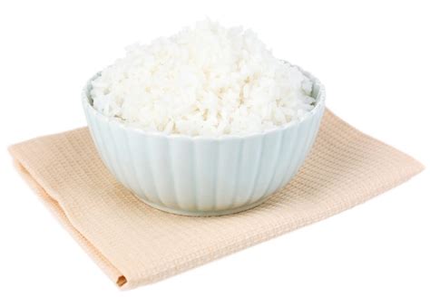 Arroz cocido refrigerado en un recipiente