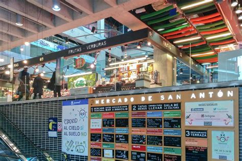 Entrada del Mercado de San Antón en Chueca