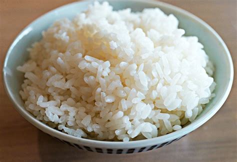 Arroz blanco recién cocinado