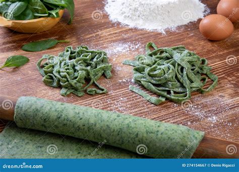 Plato de pasta fresca hecha a mano