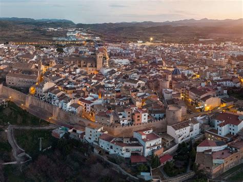 Panorámica del casco histórico de Vinaroz junto al mar